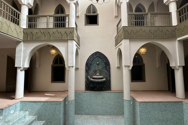 SOMPTUEUX RIAD ENTIEREMENT RENOVÉ